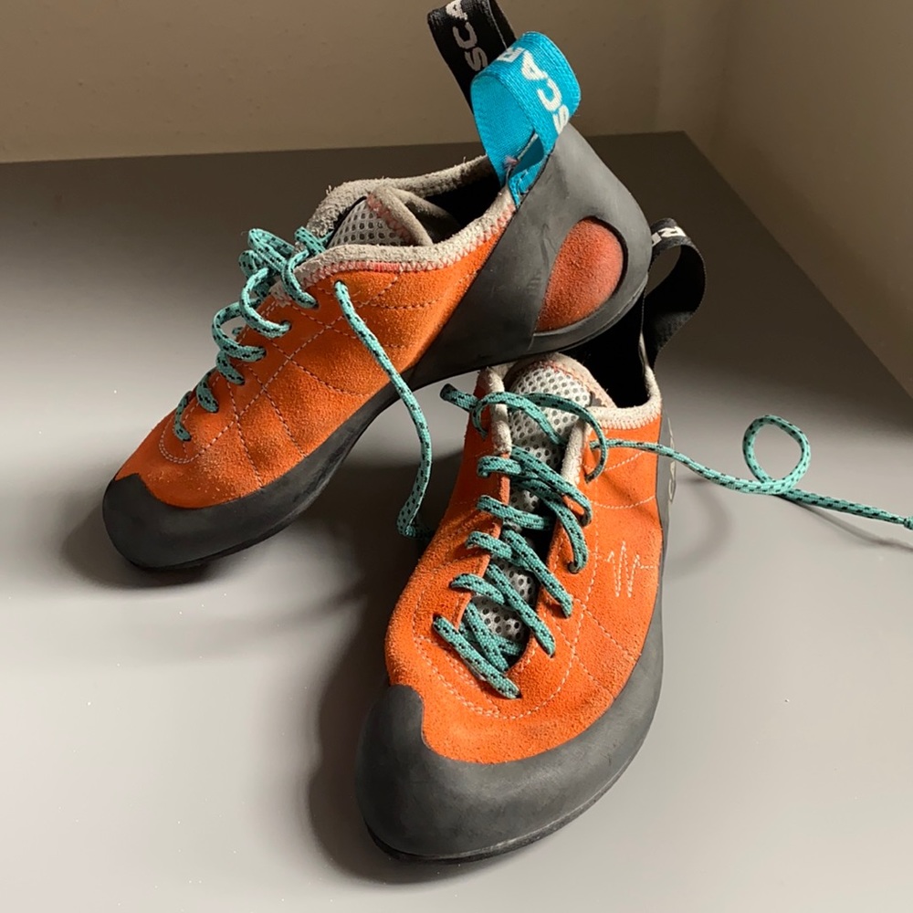 Scarpa Helix climbing shoes